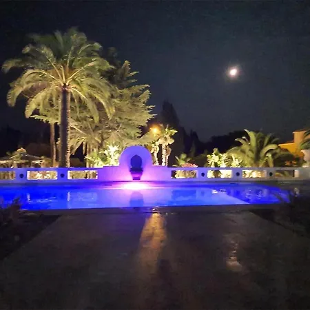 1 Bedroom Nice In Saint-raphael Appartamento