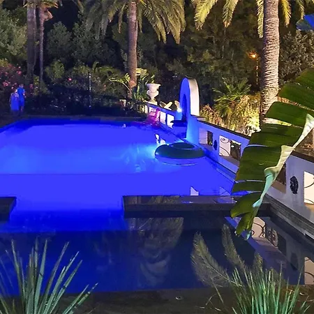 1 Bedroom Nice In Saint-raphael *