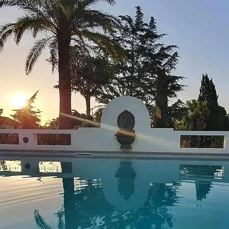 1 Bedroom Nice In Saint-raphael Appartamento *